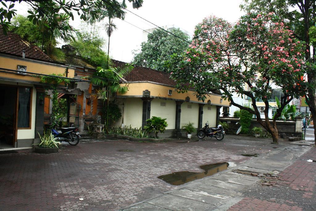 Hotel Ratih Mataram Exterior foto